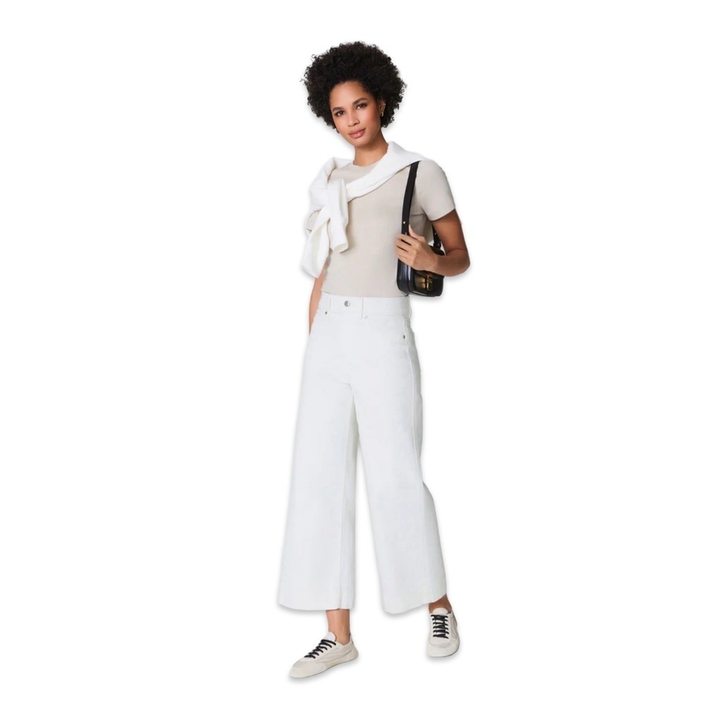 SPANXshape" Original EveryWear
Cropped Wide Leg Jeans